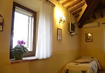 Agriturismo Le Due Torri Torre Quadrano Spello Eksteriør billede