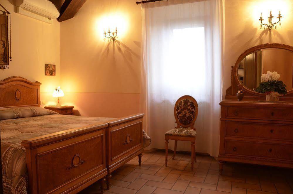 Agriturismo Le Due Torri Torre Quadrano Spello Eksteriør billede