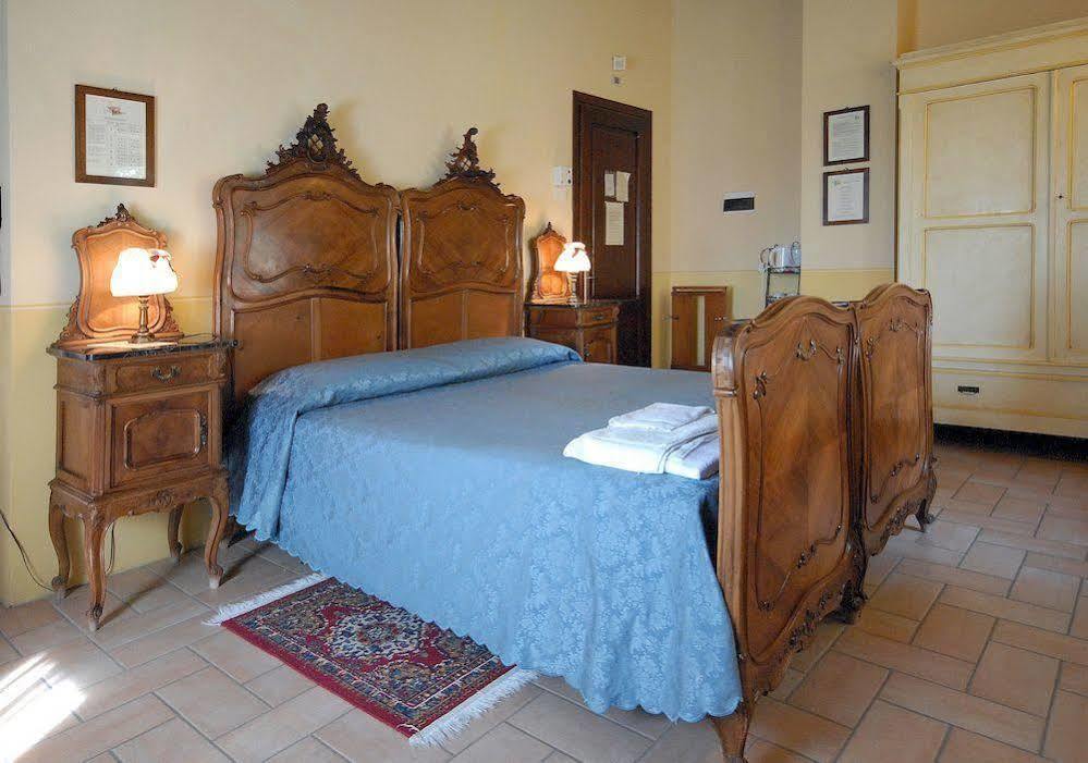 Agriturismo Le Due Torri Torre Quadrano Spello Eksteriør billede